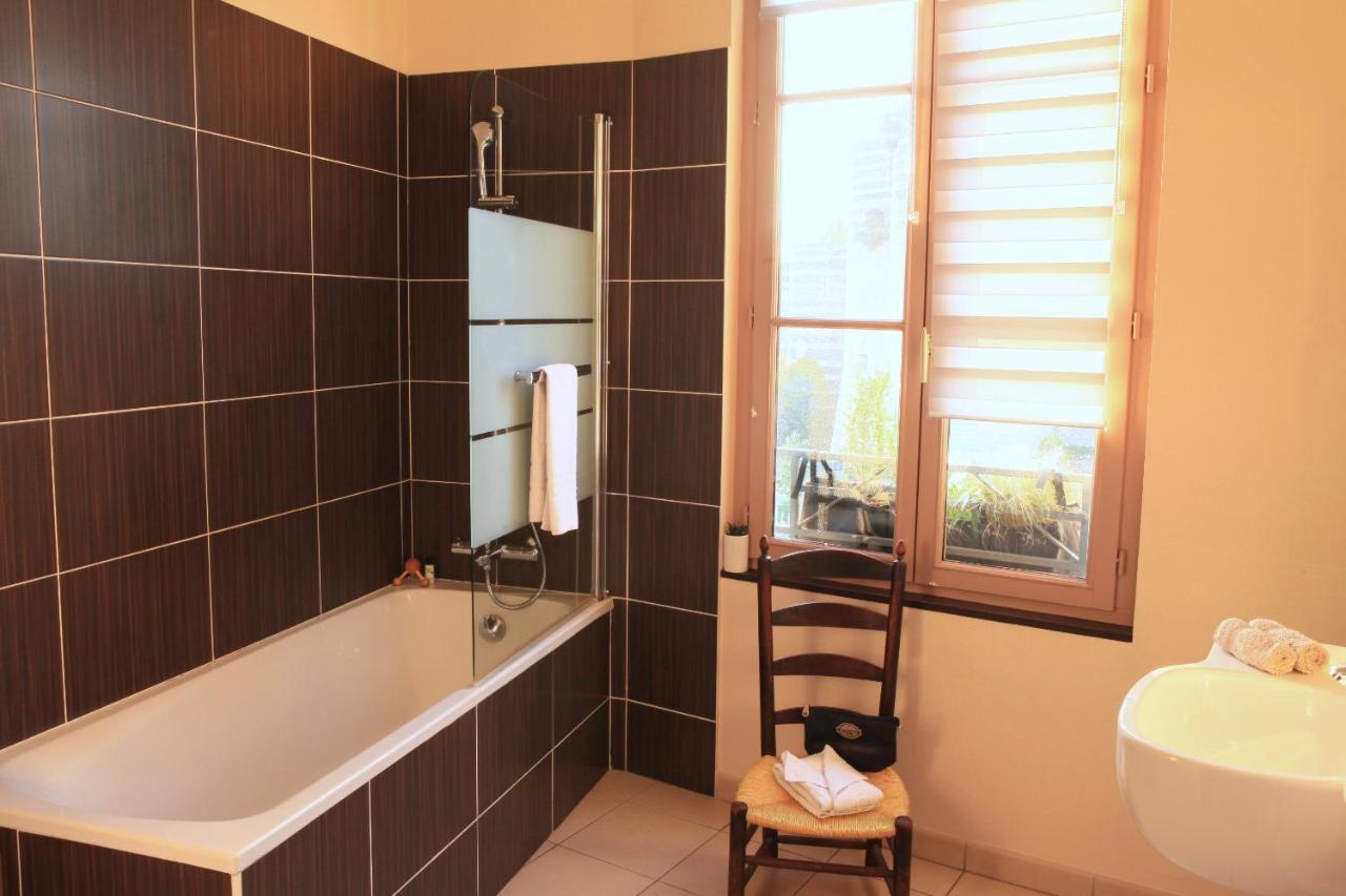 Logis Hotels- Hotel Marguerite D'Anjou Angers Chateau Ngoại thất bức ảnh